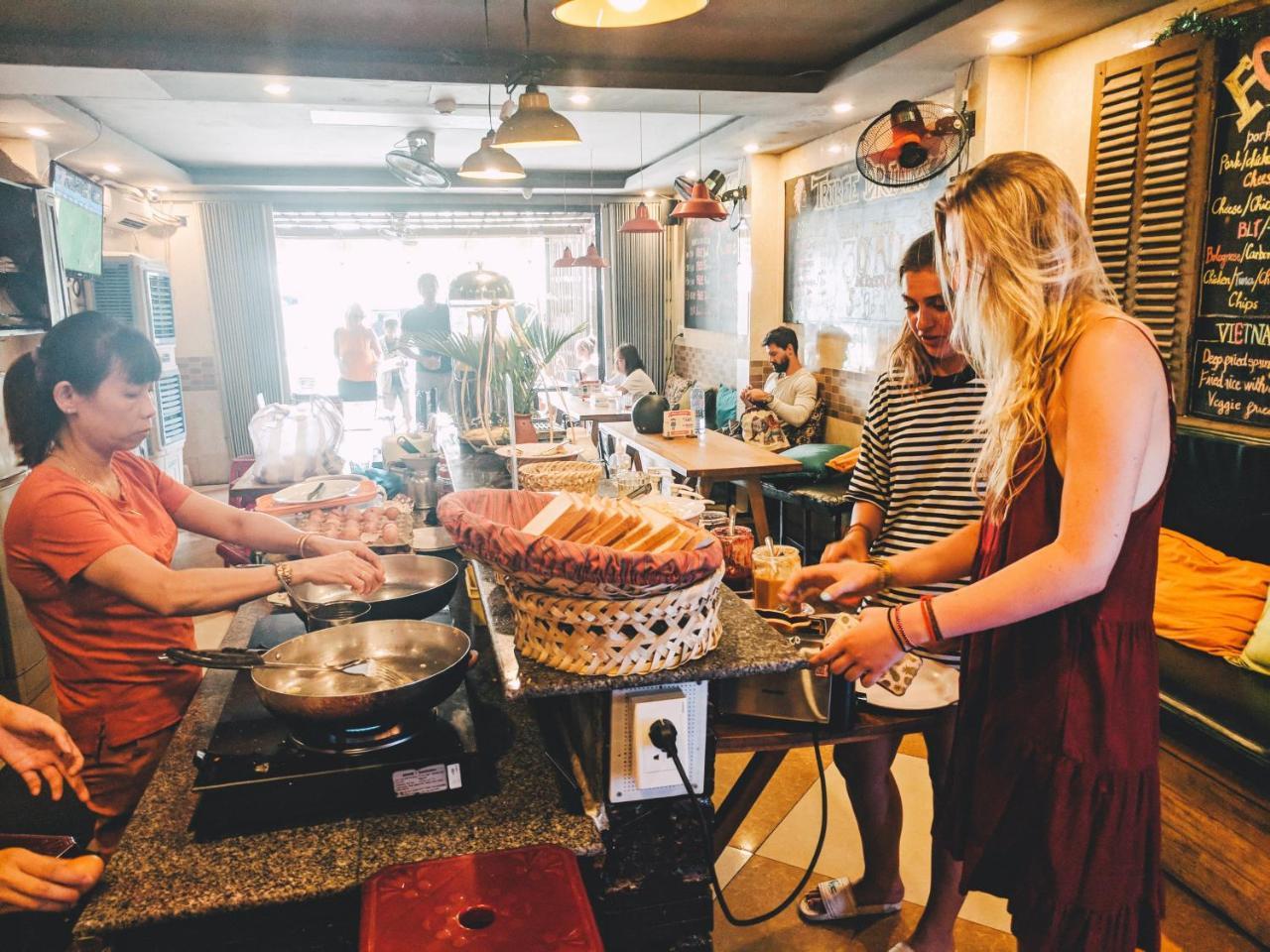 Tribee Kinh Hostel & Bar Хойан Экстерьер фото